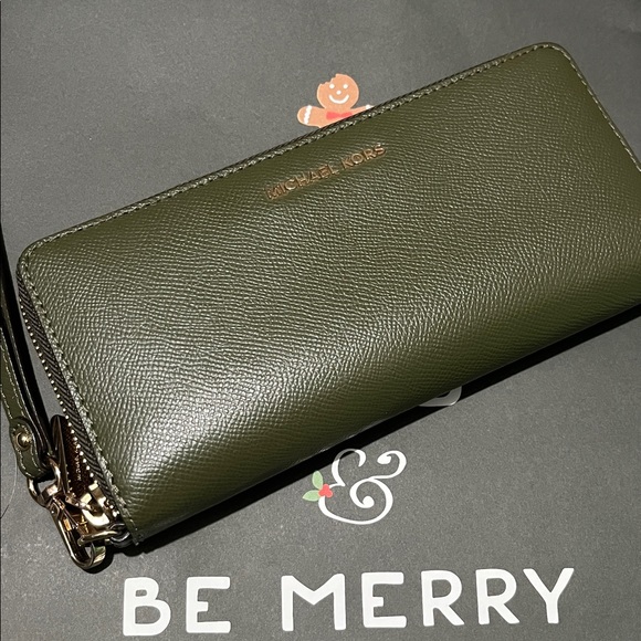 Michael Kors Leather Continental Wristlet - Picture 2 of 14